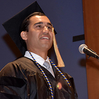 Vincent Castoro delivers student address to DPT candidates on June 10